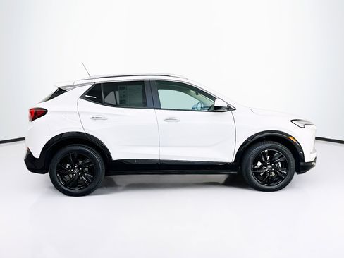Used 2024 Buick Encore GX Sport Touring AWD/4WD image 10