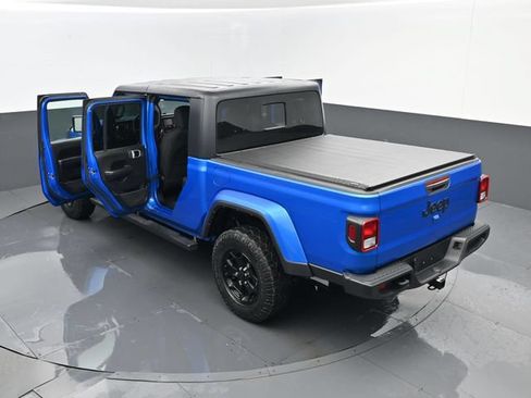 Used 2021 Jeep Gladiator Sport AWD/4WD image 25