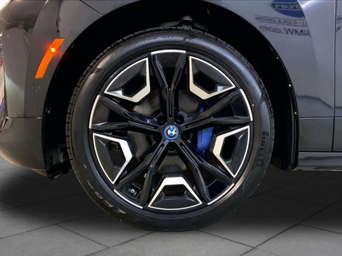 Certified 2024 BMW iX xDrive50 w/ Premium Package AWD/4WD image 10