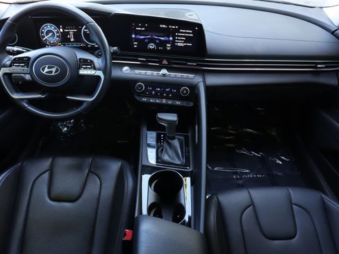 Used 2024 Hyundai Elantra Limited image 7