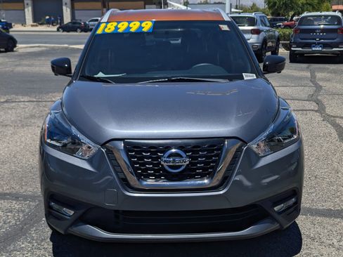 Used 2019 Nissan Kicks SR w/ SR Premium Package FWD image 6