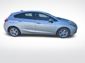 Used 2017 Chevrolet Cruze LT w/ Convenience Package video 2