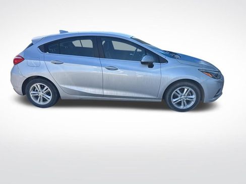 Used 2017 Chevrolet Cruze LT w/ Convenience Package image 2