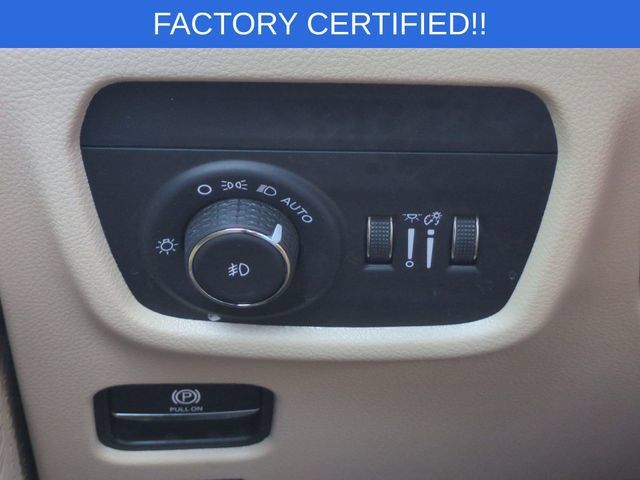 Certified 2025 Jeep Grand Cherokee Limited AWD/4WD image 18