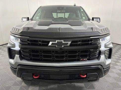 Used 2024 Chevrolet Silverado 1500 LT Trail Boss w/ LT Trail Boss Premium Package AWD/4WD image 2