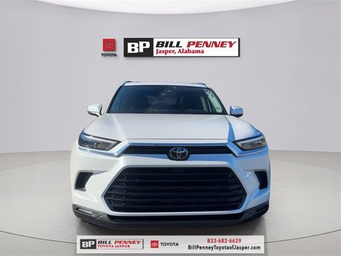 Used 2024 Toyota Grand Highlander XLE image 8