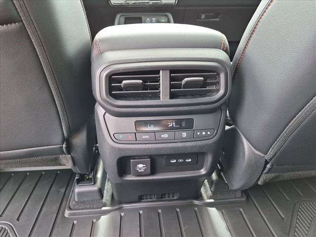 Certified 2024 Honda Pilot TrailSport image 17