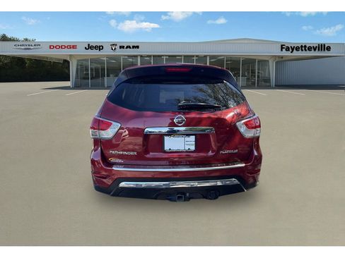 Used 2015 Nissan Pathfinder Platinum w/ Family Entertainment Package image 4