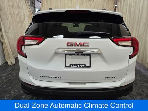 Used 2024 GMC Terrain SLE w/ Driver Convenience Package AWD/4WD image 8