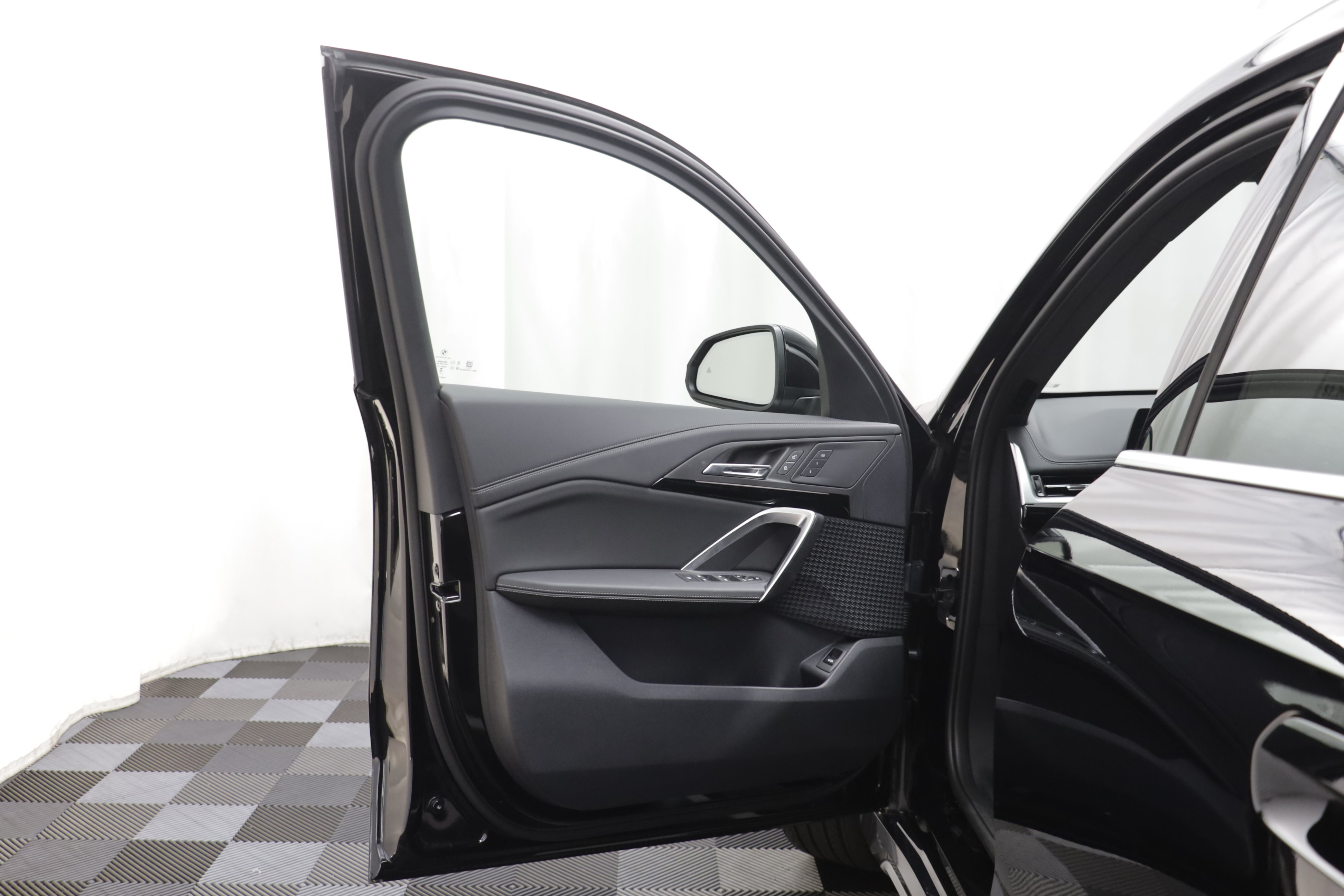 New 2026 BMW X1 xDrive28i w/ Convenience Package AWD/4WD image 5