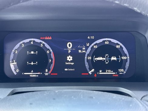 Used 2025 Toyota Tacoma TRD Sport AWD/4WD image 19