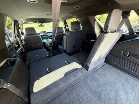 Used 2021 Chevrolet Tahoe Premier AWD/4WD image 19