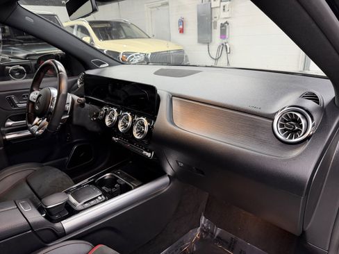 Used 2022 Mercedes-Benz GLA 45 AMG GLA 45 AMG image 18