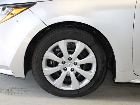 Used 2023 Toyota Corolla LE FWD image 6