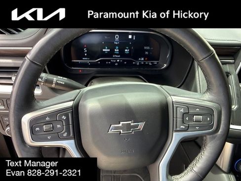 Used 2022 Chevrolet Tahoe Z71 w/ Luxury Package AWD/4WD image 35