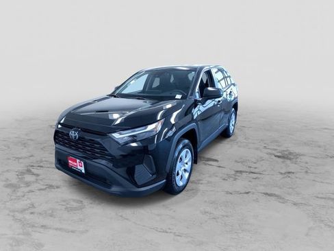 Used 2023 Toyota RAV4 LE AWD/4WD image 6