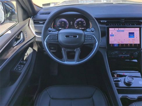 New 2025 Jeep Grand Cherokee Limited w/ Trailer Tow Package image 16