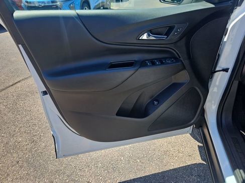 Used 2024 Chevrolet Equinox LT w/ LPO, Floor Liner Package FWD image 10