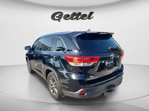 Used 2019 Toyota Highlander XLE AWD/4WD image 7