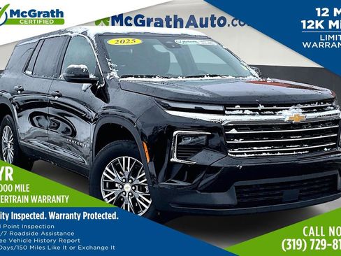 Used 2025 Chevrolet Traverse LT image 1