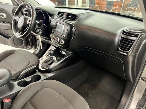 Used 2019 Kia Soul FWD image 9