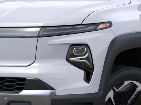 New 2026 Chevrolet Silverado EV LT image 10