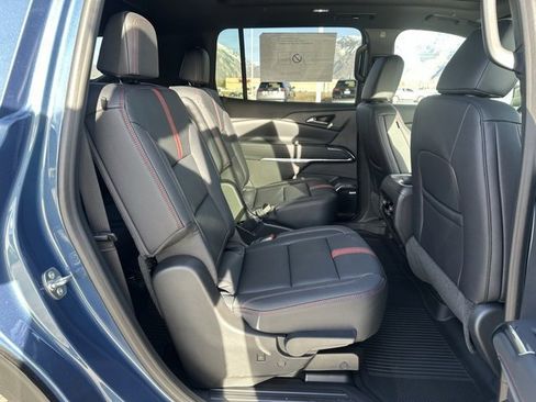 New 2026 Chevrolet Traverse RS w/ LPO, Floor Liner Package image 14