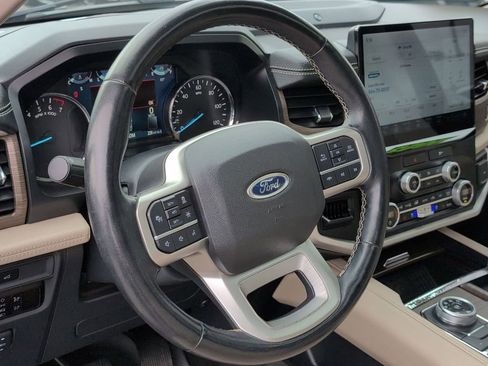 Used 2023 Ford Expedition Limited AWD/4WD image 9