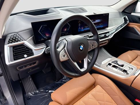 Used 2025 BMW X7 xDrive40i AWD/4WD image 28