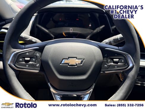 Used 2024 Chevrolet Trax LT w/ Driver Confidence Package FWD image 24