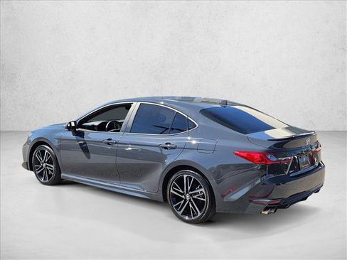 Used 2025 Toyota Camry XSE FWD image 7