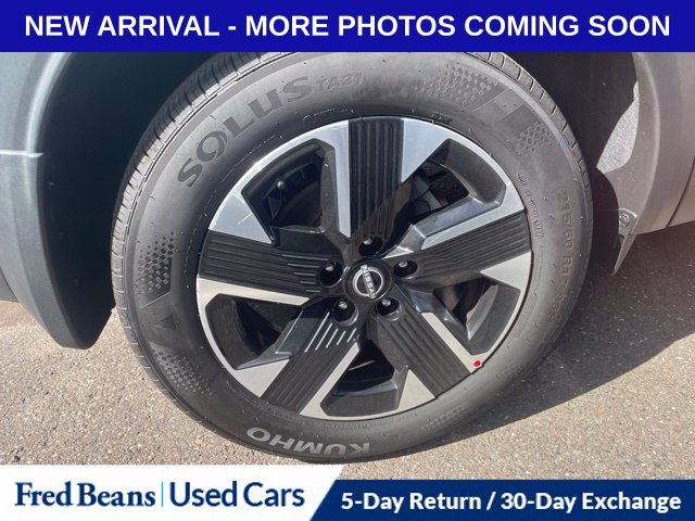 Used 2025 Nissan Kicks SV AWD/4WD image 16