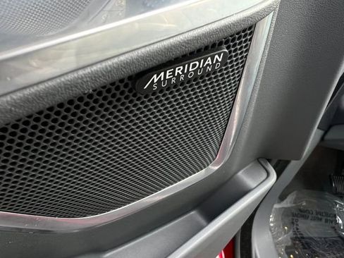 Used 2019 Jaguar E-PACE SE image 12