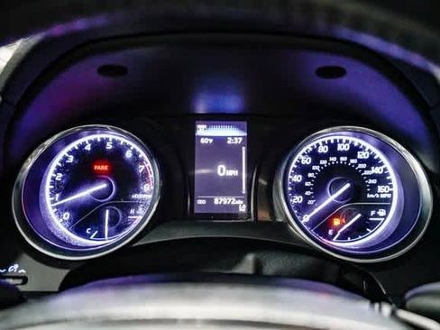 Certified 2020 Toyota Camry SE image 25