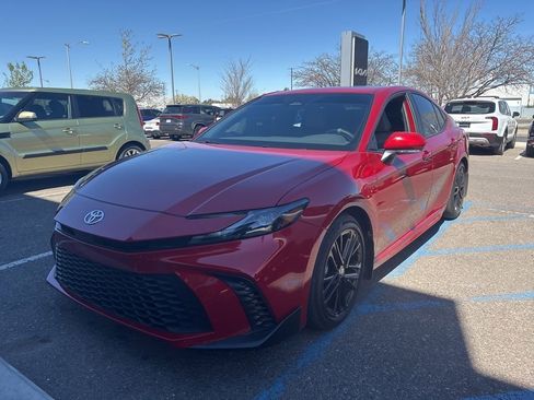 Used 2025 Toyota Camry SE w/ Multimedia Upgrade Package image 1