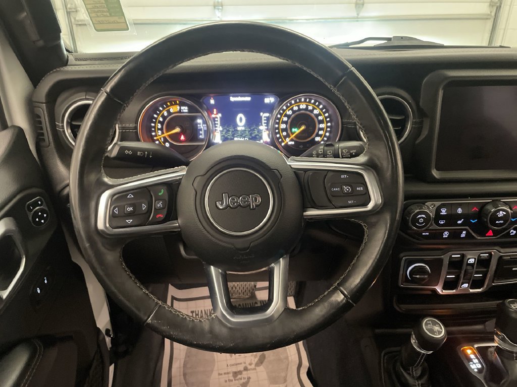 Used 2018 Jeep Wrangler Unlimited Sahara AWD/4WD image 5