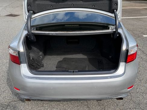 Used 2013 Lexus ES 350 w/ Luxury Pkg FWD image 17