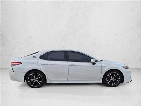 Used 2018 Toyota Camry SE w/ Audio Package FWD image 4