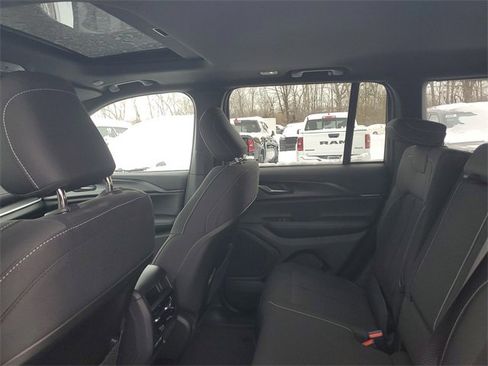 New 2025 Jeep Grand Cherokee Laredo X w/ Luxury Tech Group I image 10