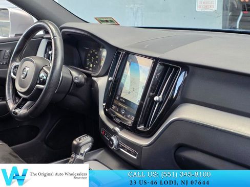 Used 2018 Volvo XC60 T6 R-Design w/ Convenience Package image 18