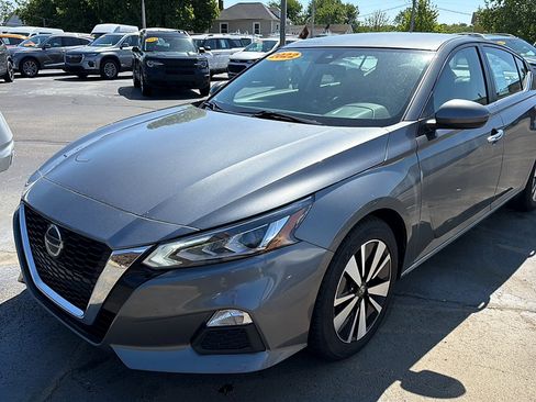 Used 2022 Nissan Altima 2.5 SV FWD image 3