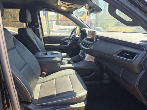 Used 2023 GMC Yukon XL SLT image 24