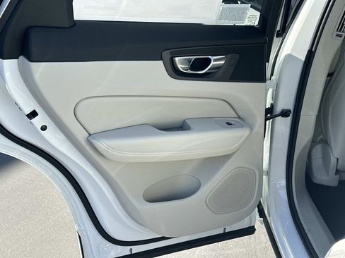 New 2026 Volvo XC60 T8 Ultra w/ Climate Package AWD/4WD image 16