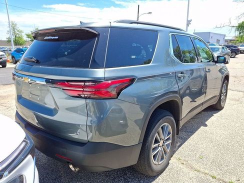 Used 2023 Chevrolet Traverse LT FWD image 8