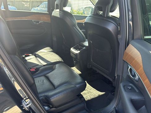 Used 2021 Volvo XC90 T5 Momentum w/ Advanced Package AWD/4WD image 13