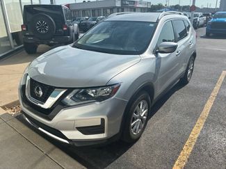 Used 2019 Nissan Rogue SV FWD video 2