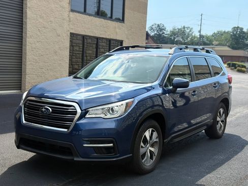 Used 2021 Subaru Ascent Premium w/ Convenience Package AWD/4WD image 2