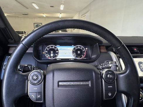 Used 2018 Land Rover Discovery HSE Luxury AWD/4WD image 21