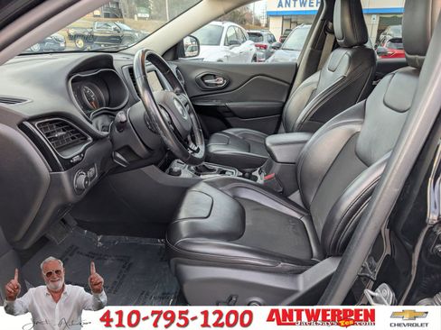 Used 2020 Jeep Cherokee Latitude Plus image 14