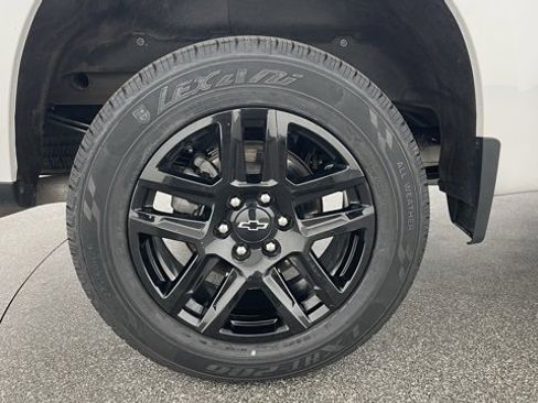 Used 2023 Chevrolet Silverado 1500 Custom image 50